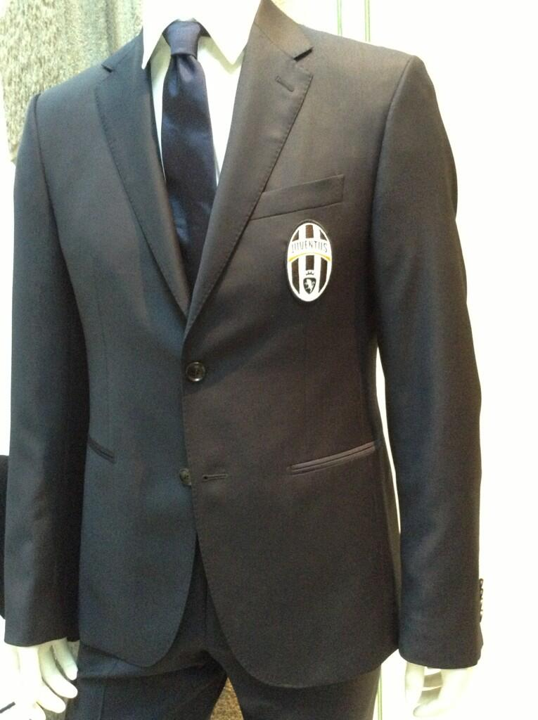 Abito Elegante Juventus.Un Levriero Per La Signora Trussardi Veste La Juventus